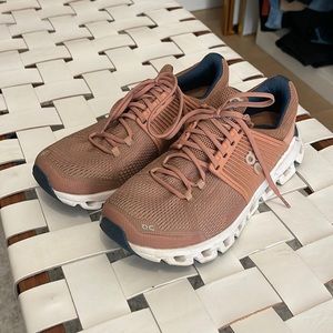 On Running Cloudswift Running Shoe